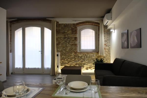 Auf dem Foto ist das Objekt Monolocale Torre dell'Orologio in der Stadt Lazise zu sehen.