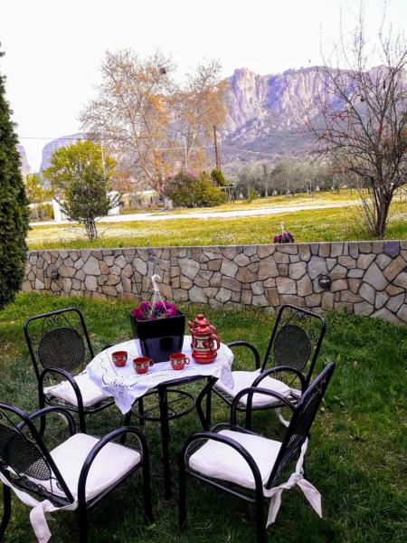 照片显示了位于Ávra市的Meteora best view villa物件。