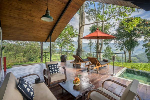 Na zdjęciu widoczny jest obiekt Madulkelle Tea and Eco Lodge położony w mieście Beddegama.