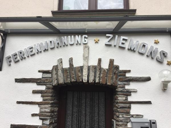 Na fotografii je vidět objekt Ferienwohnung Ziemons nacházející se ve městě Cochem.