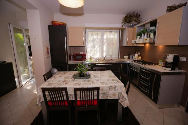 Zdjęcie 7: Pine-Tree Apt w/ Private Garden 50 m from the Sea
