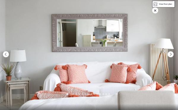 Putney 1 Bed Apartment by BaseToGo, London