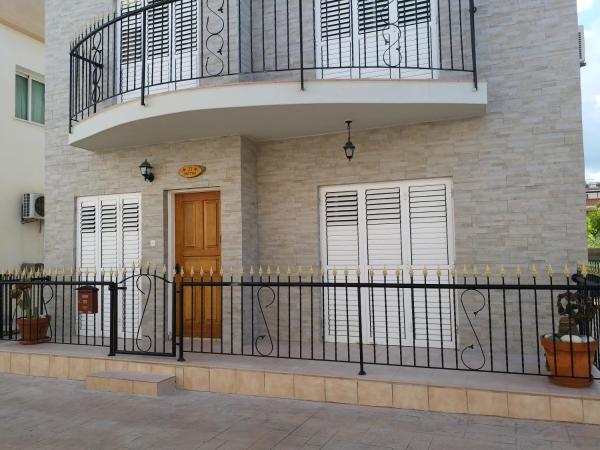 Villa In Universal - Pafo
