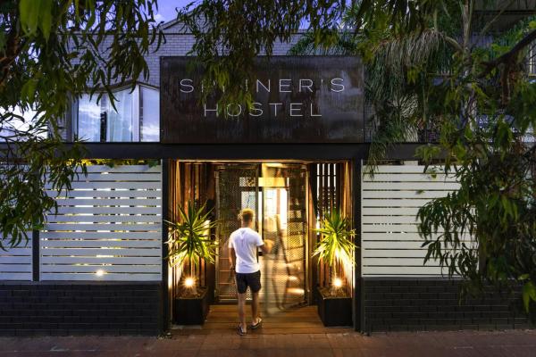 Na zdjęciu widoczny jest obiekt Spinners Hostel położony w mieście Perth.