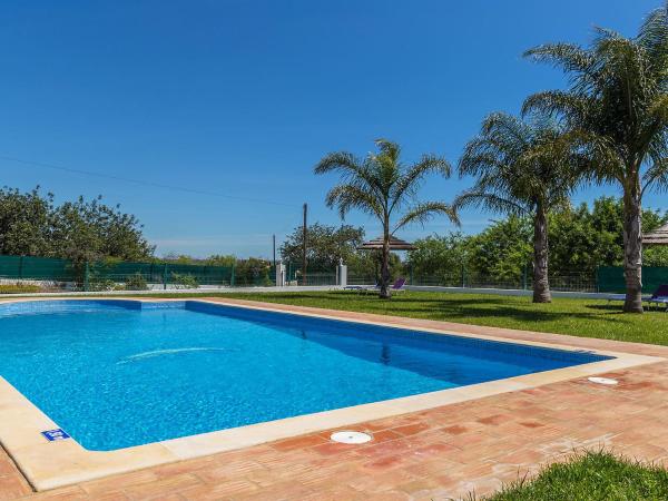 Na foto é possível ver o objeto Villa Das Amendoeiras by Interhome localizado na cidade de Estevais.