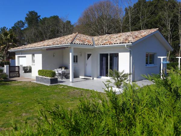 Na fotografii je vidět objekt Holiday Home Sainte Marie by Interhome nacházející se ve městě Tosse.