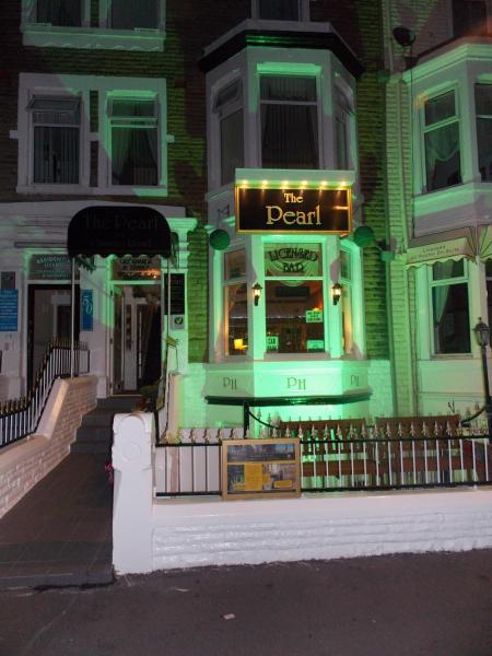 På billedet ses objektet Pearl Hotel beliggende i byen Blackpool.