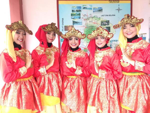 写真にはLeebong市にあるBelitung Backpackerが写っています。