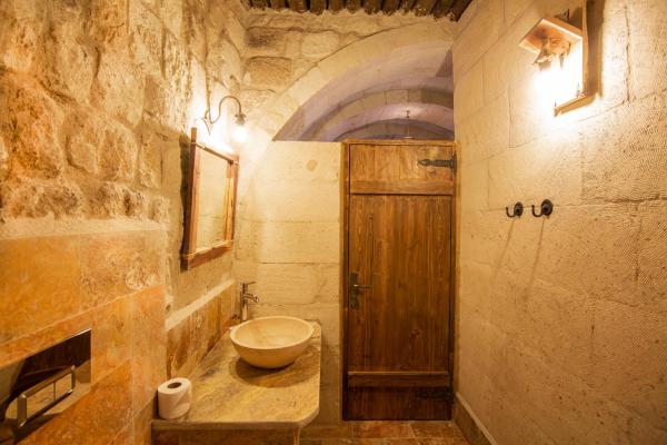 Na fotografii je vidět objekt kayadibi cave hotel nacházející se ve městě Ürgüp.