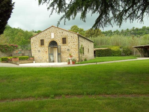 Na fotografii je vidět objekt Beautiful Villa in Maremma nacházející se ve městě Farnese.