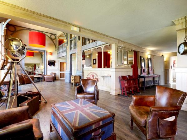 A la foto es mostra l'objecte Brit Hotel Essentiel Cholet situat a la ciutat de Cholet.