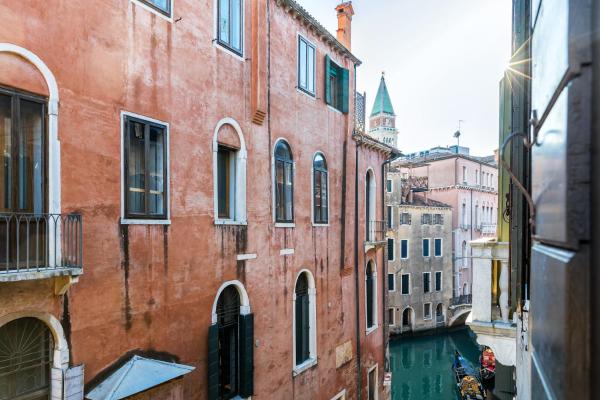 A la foto es mostra l'objecte Luxury Venetian Rooms situat a la ciutat de Venècia.