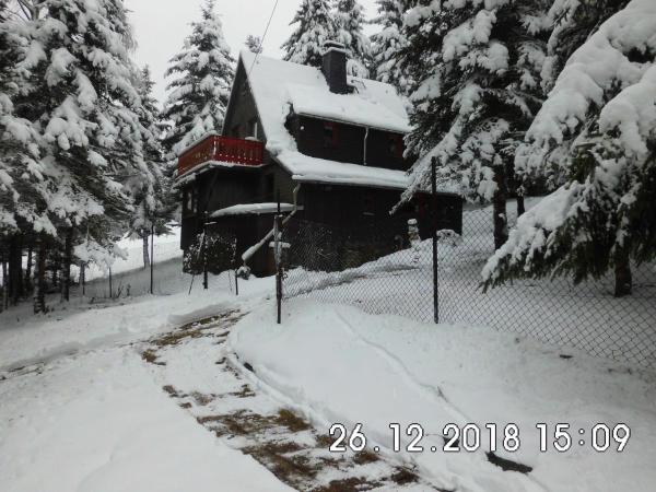 A la foto es mostra l'objecte Waldhaus, Ski- und Wanderhütte situat a la ciutat de Ehrenzipfel.