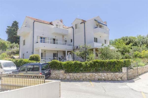 A la foto es mostra l'objecte Apartments Jacky situat a la ciutat de Hvar.