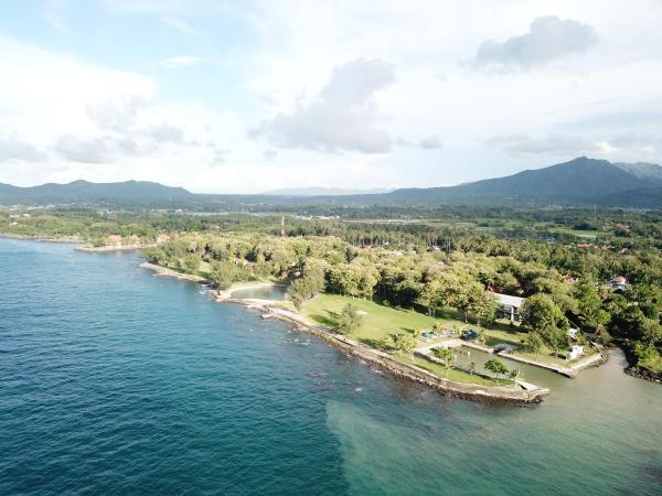 写真にはWaimuli市にあるSanghyang Indah Spa Resortが写っています。