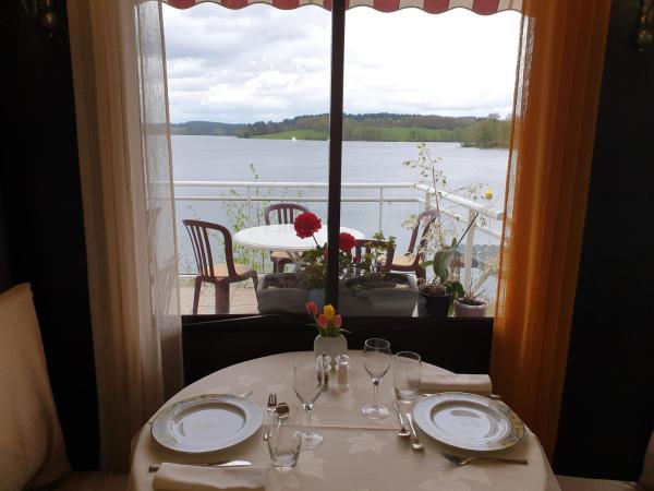 A la foto es mostra l'objecte Hotel Restaurant La Caravelle situat a la ciutat de Soumeix.