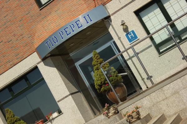 A la foto es mostra l'objecte Hostal Tio Pepe II situat a la ciutat de Arlanza.
