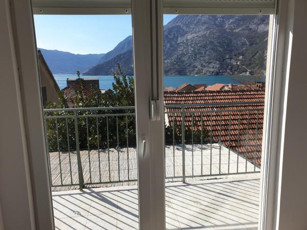 A la foto es mostra l'objecte Apartments Montenegro Risan Čučković situat a la ciutat de Risan.