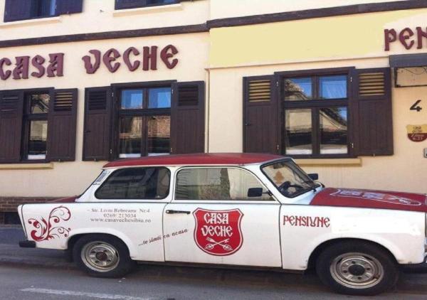 På billedet ses objektet Casa Veche beliggende i byen Sibiu.