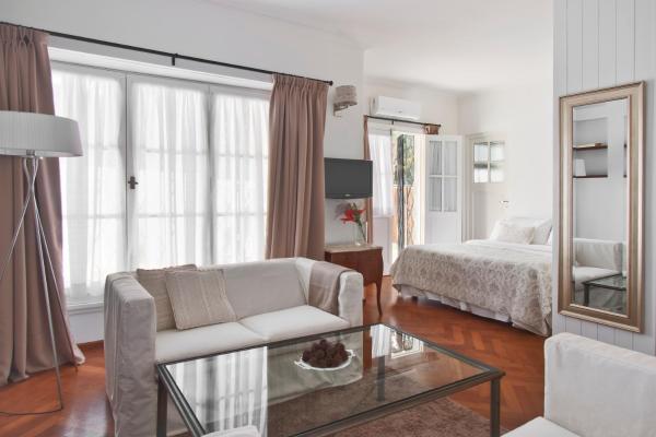 Na zdjęciu widoczny jest obiekt La Petite Maison San Isidro położony w mieście Beccar.