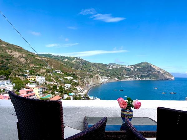 A la foto es mostra l'objecte Villa Egidio situat a la ciutat de Ischia.