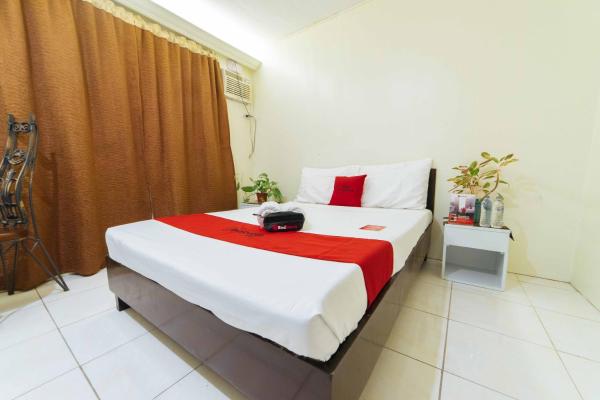 RedDoorz @ Ledesco Avenue Lapaz Iloilo, Iloilo City