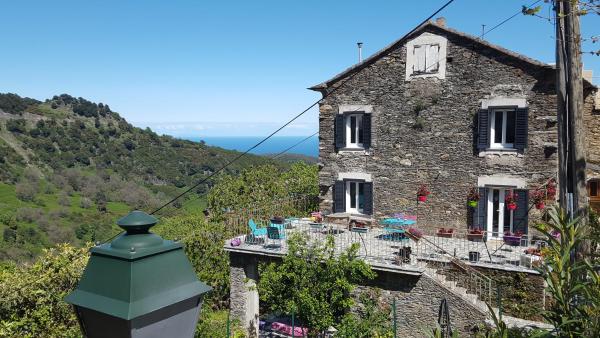 Na fotografii je vidět objekt English Club in Corsica A nacházející se ve městě Pruno.
