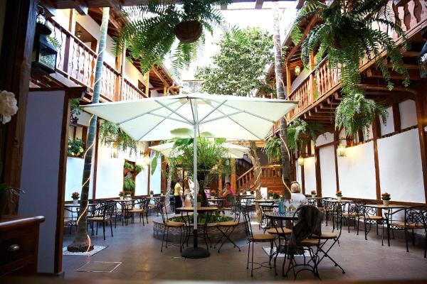 A la foto es mostra l'objecte Hotel Emblemático San Agustin situat a la ciutat de Icod de los Vinos.