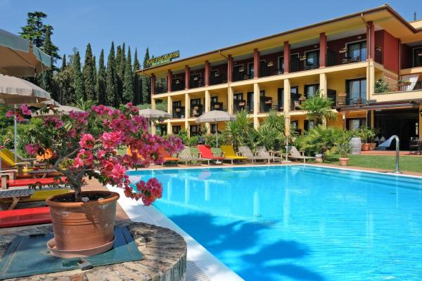 Villa Madrina Lovely And Dynamic Hotel - Torri del Benaco