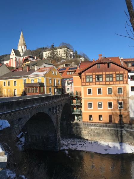 På billedet ses objektet Apartment zur Brücke beliggende i byen Murau.
