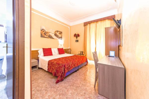 Na fotografii je vidět objekt Downtown Accommodation nacházející se ve městě Řím.