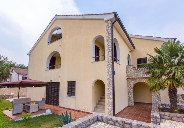 Apartments Tb - Njivice
