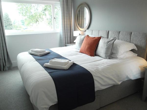 The Berwick - 3 Bed Townhouse near Birmingham Airport NEC & Genting, Birmingham