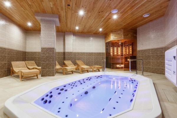 Baron SPA Hotel - Museum Yaremche, Jaremcze