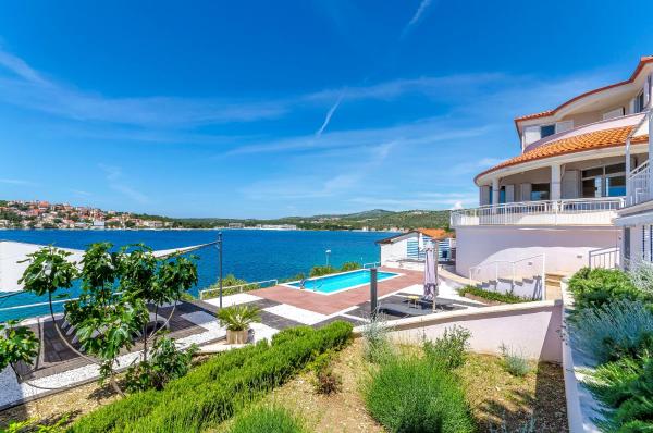 Apartment Mirjana - Primošten