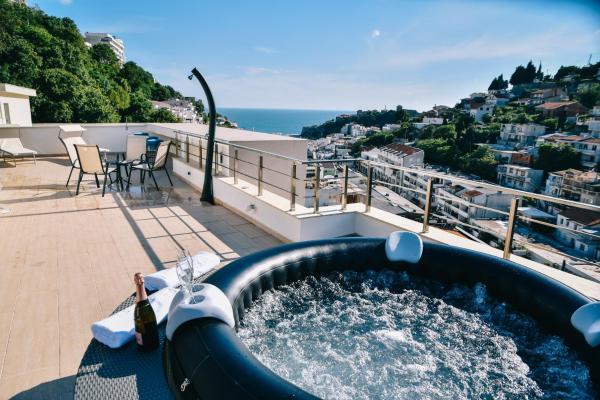 Kuvassa näkyy kohde Riva Luxury, joka sijaitsee kaupungissa Ulcinj.