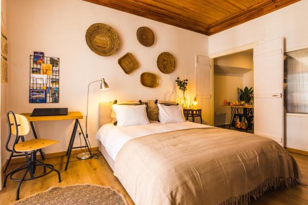 På billedet ses objektet Camões Lofty Boho Apartment beliggende i byen Setúbal.