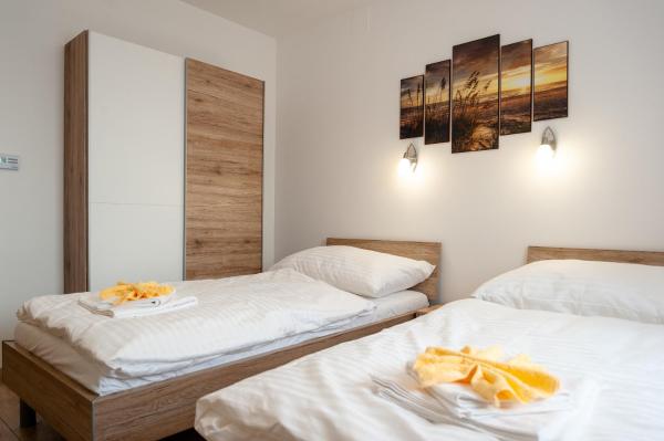 A la foto es mostra l'objecte Vivien Szálló situat a la ciutat de Szeged.