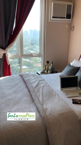 A la foto es mostra l'objecte SAN LORENZO PLACE 2BR 29-E by LARICO situat a la ciutat de Manila.