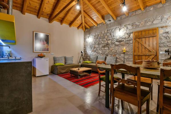 A la foto es mostra l'objecte Boutique Stone Cottage situat a la ciutat de Dhímaina.