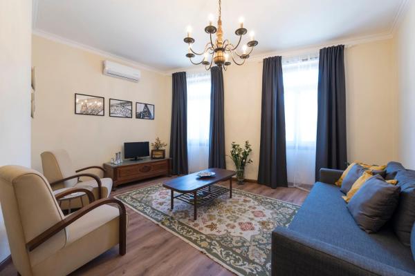 Lovelystay - Heritage Collection House With 4bedrooms