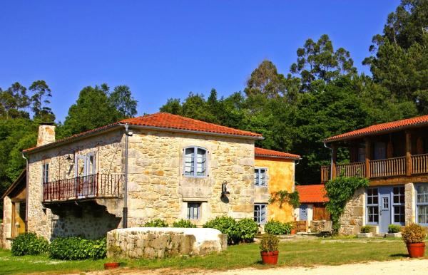 A la foto es mostra l'objecte Casa do Castelo de Andrade situat a la ciutat de A Capela.