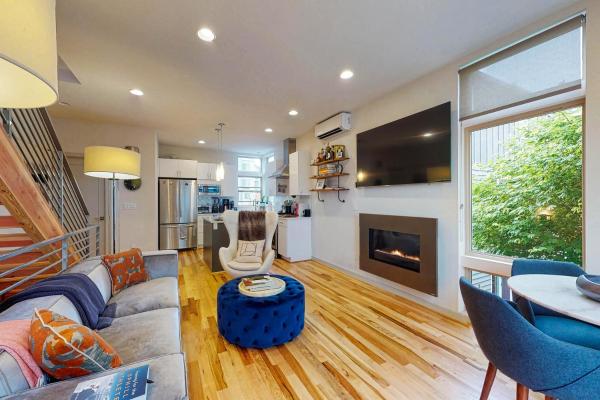 A la foto es mostra l'objecte Fremont Skyline View situat a la ciutat de Seattle.