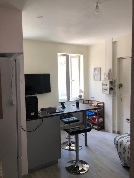 A la foto es mostra l'objecte appartement lisieux calme très bien équipé situat a la ciutat de Saint-Désir.