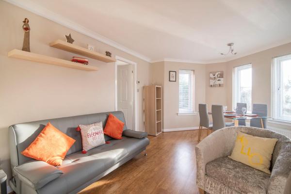 The Cluthar - Ground Floor West End City Centre Rockvilla flat & Parking, Glasgow