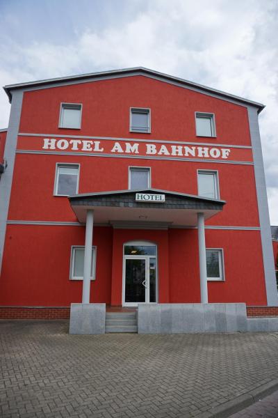 Nella foto è visibile l'oggetto Hotel am Bahnhof situato nella città di Waren.