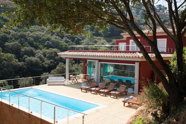 På billedet ses objektet Es Cel de Begur Hotel beliggende i byen Begur.