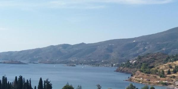 A la foto es mostra l'objecte Studio in Poros situat a la ciutat de Poros.