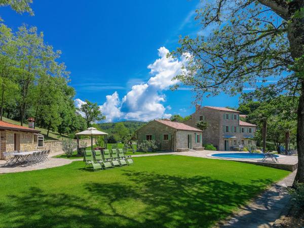 写真にはKrasica市にあるHoliday Home Villa Plac by Interhomeが写っています。
