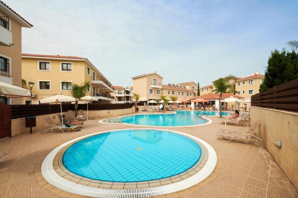 A la foto es mostra l'objecte Kyklades Angie Resort situat a la ciutat de Protaras.